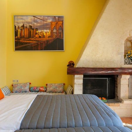 Evelia Apartment Γαλατάς Εξωτερικό φωτογραφία
