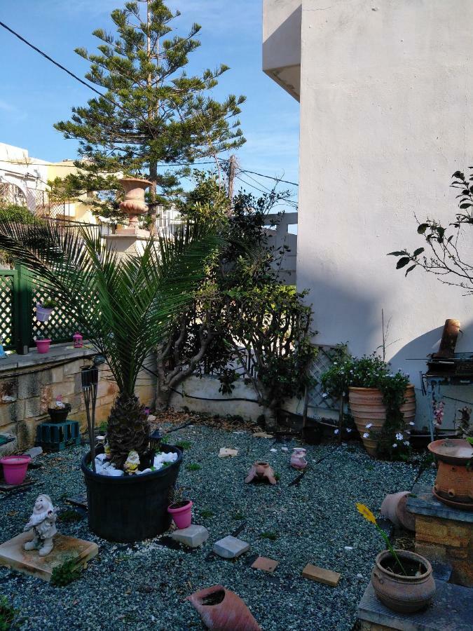 Evelia Apartment Γαλατάς Εξωτερικό φωτογραφία