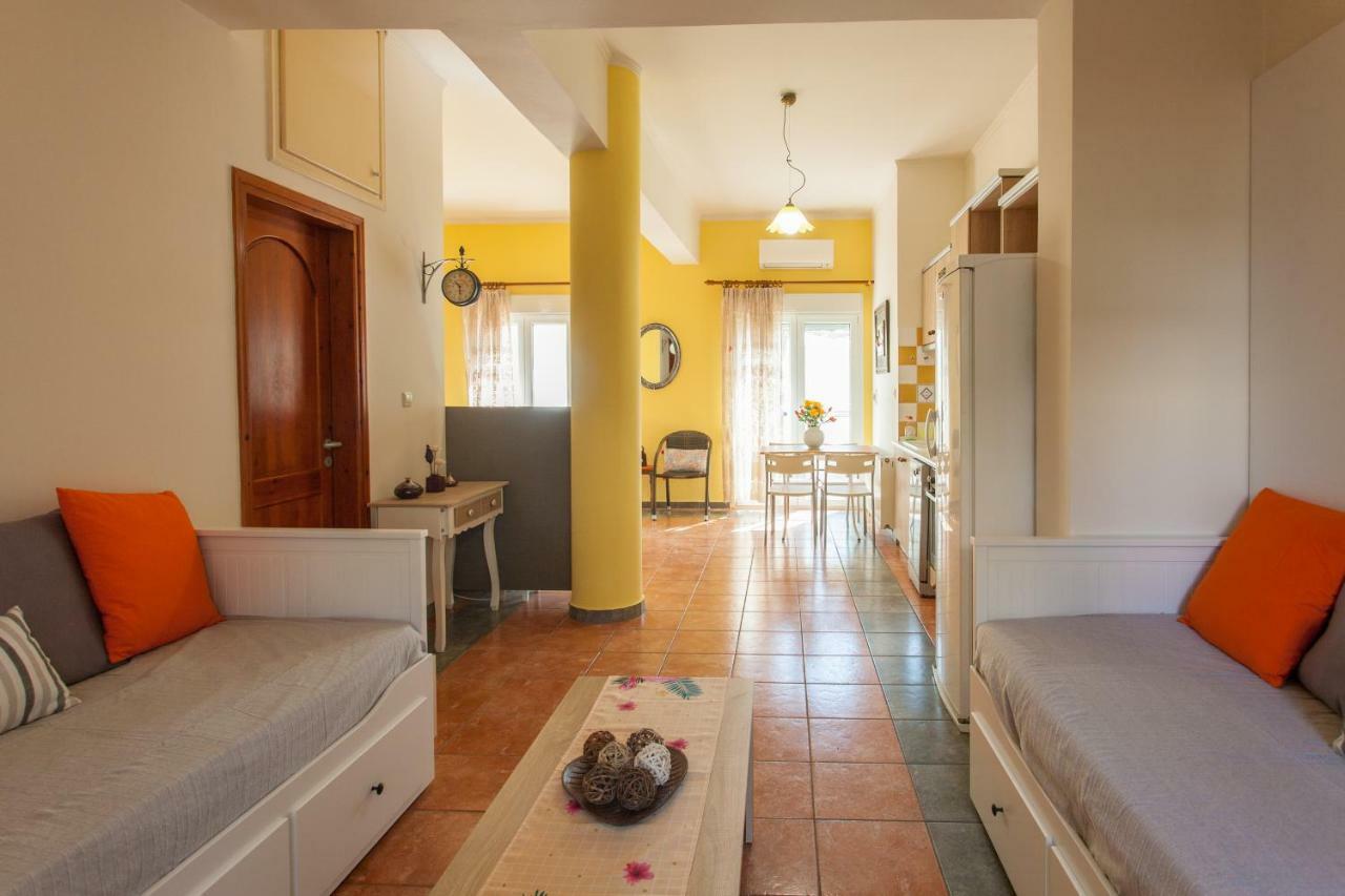 Evelia Apartment Γαλατάς Εξωτερικό φωτογραφία